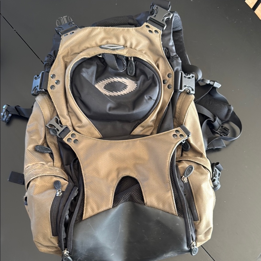 Oakley Olive Snow Pack